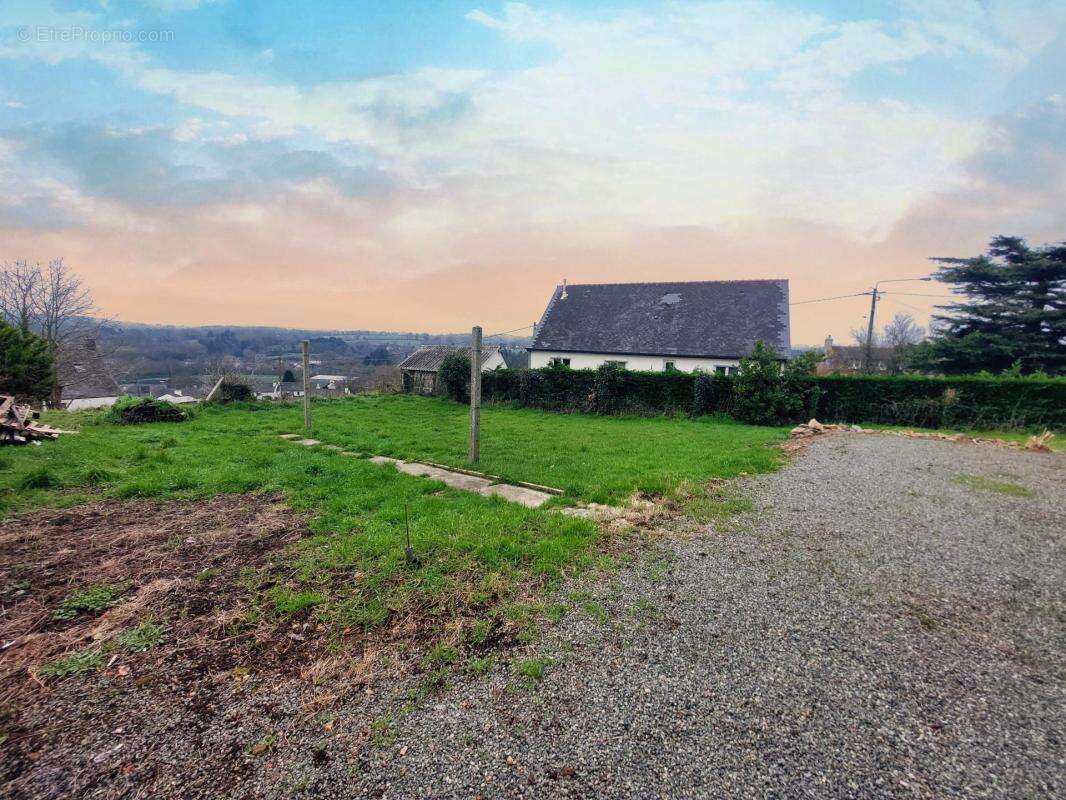 Maison à BELLE-ISLE-EN-TERRE