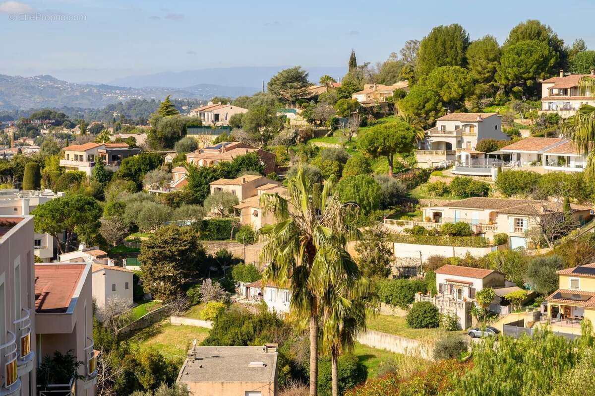 Appartement à LE CANNET