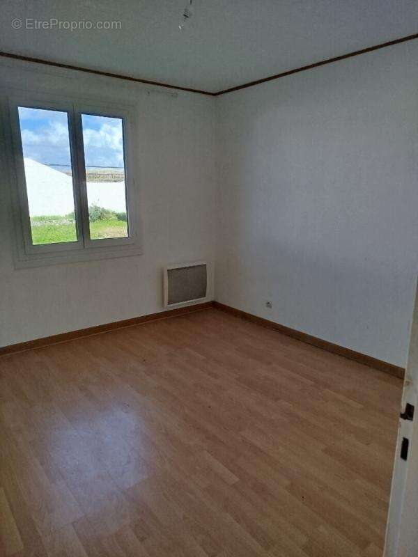 Maison à SAINT-NAZAIRE-SUR-CHARENTE