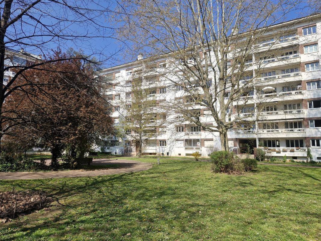 Appartement à VILLEURBANNE