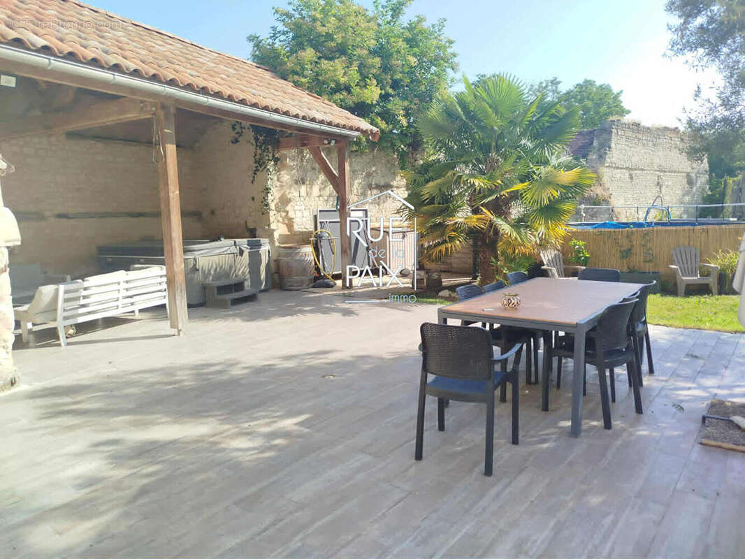 Maison à THURE