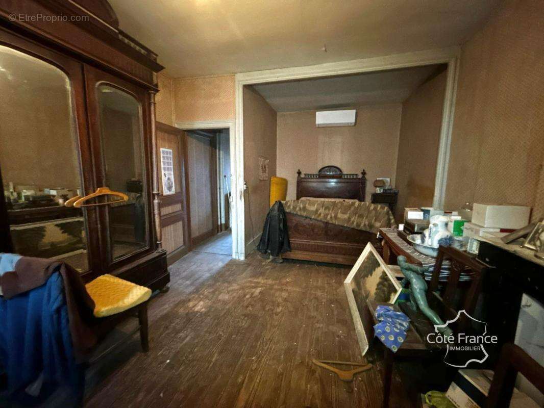 Appartement à VILLENEUVE-L'ARCHEVEQUE