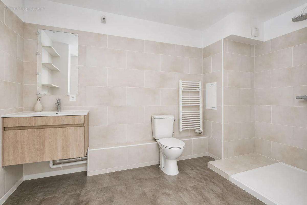 Appartement à STAINS