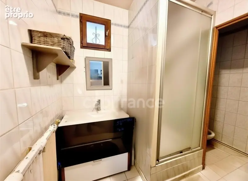 *Sainte-Cecile*Plain-pied de 51 m² à 200 m de la place, terrasse de 40 m², sud-ouest, sans vis-à-vis - photo 8