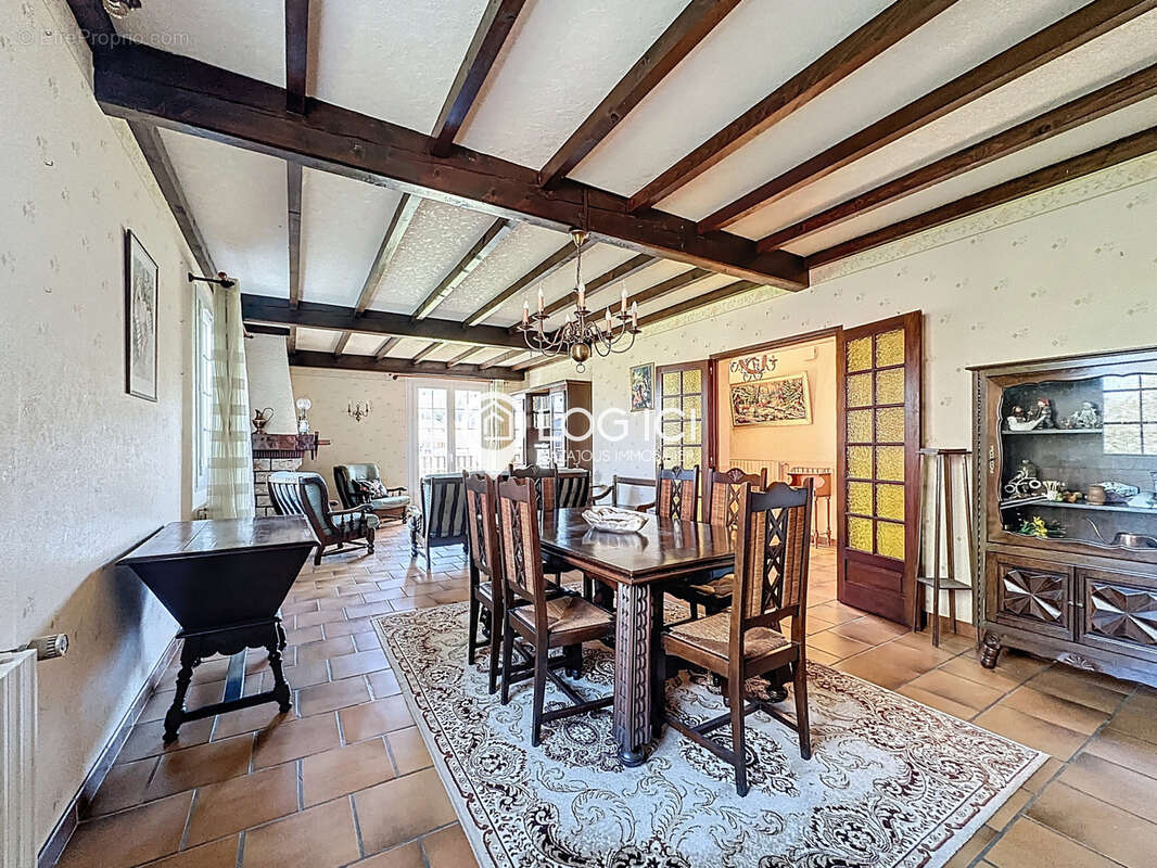 Maison à LESTELLE-BETHARRAM