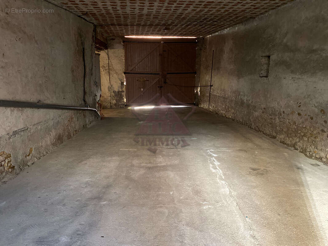 Maison à SAINT-VICTOR-DE-MALCAP