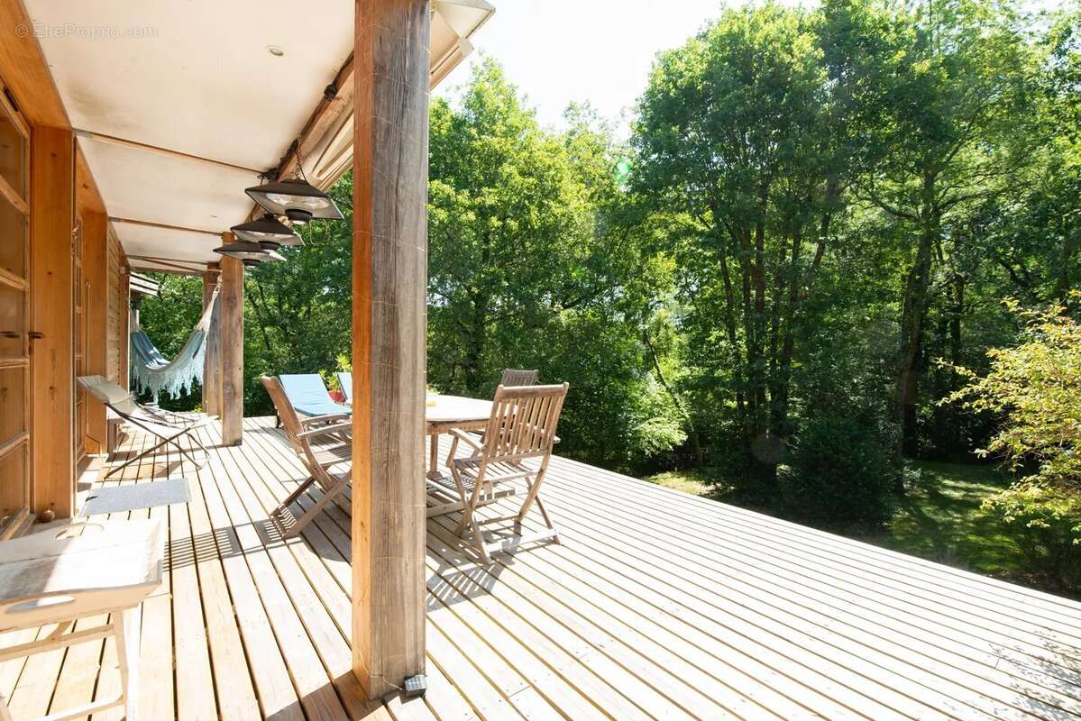 Maison à CABANAC-ET-VILLAGRAINS