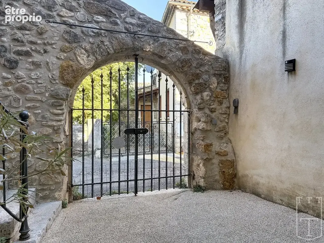 Maison de caractère au coeur du village - photo 17