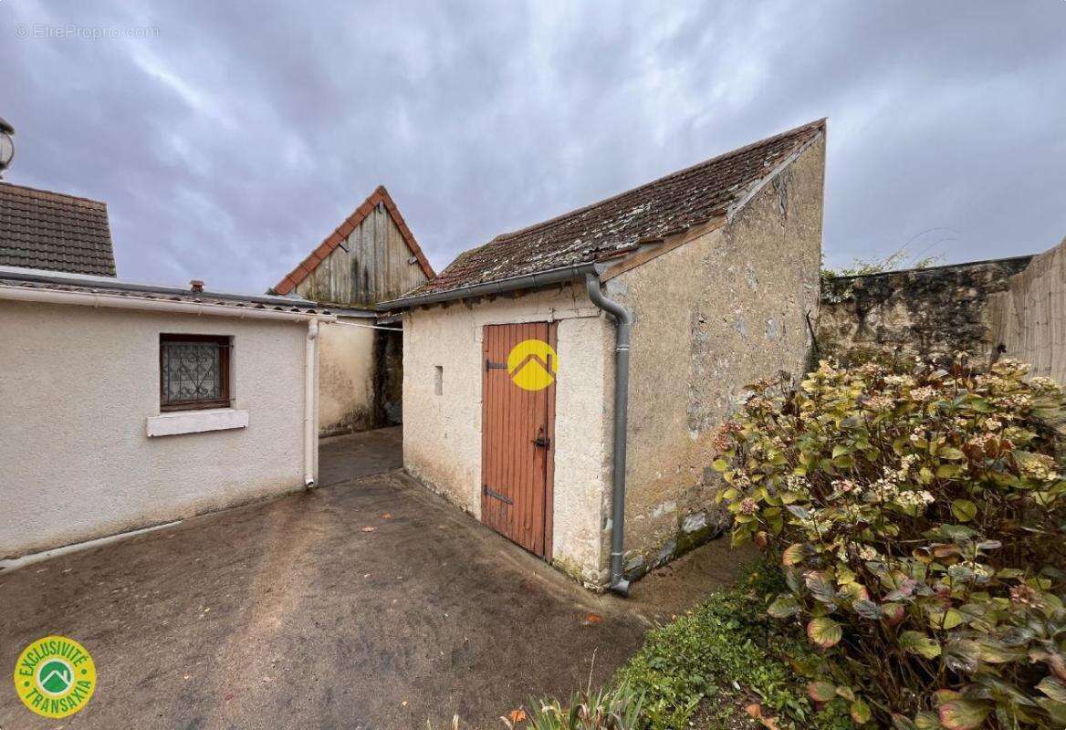 Maison à CHATEAUNEUF-SUR-CHER