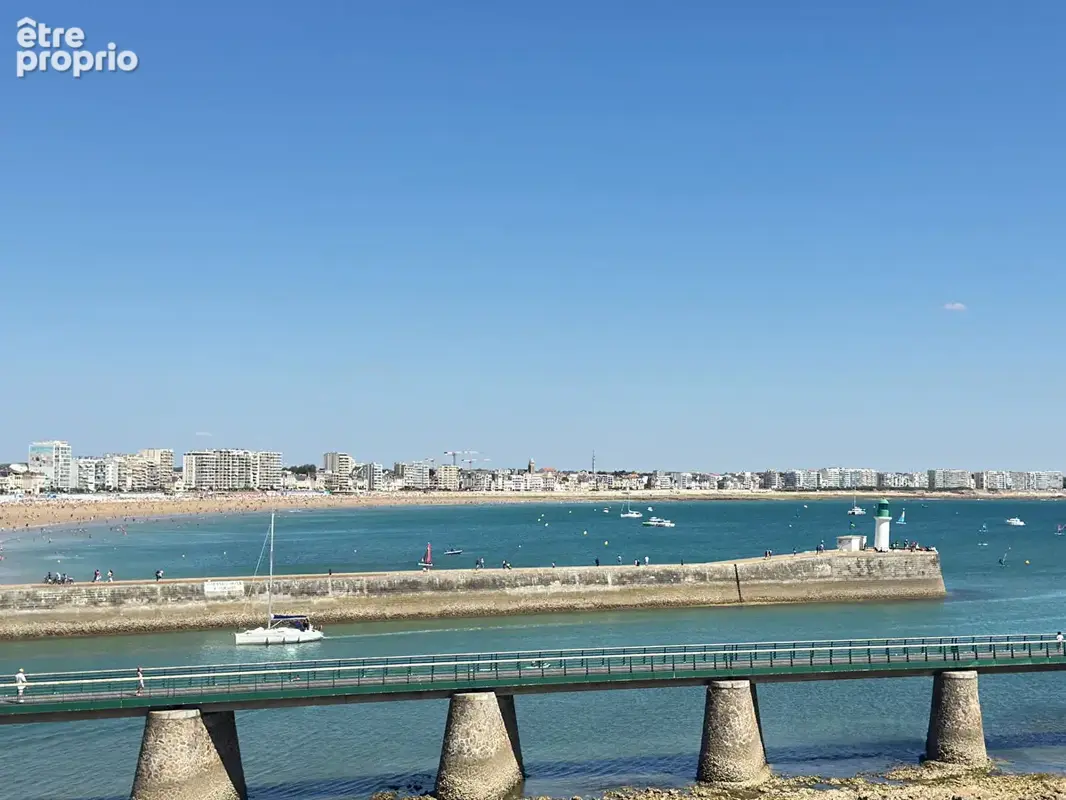 Face à la baie  des Sables, vue exceptionnelle à 2 pas du quai - photo 7
