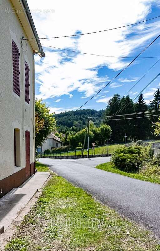 Maison à CHATEAUNEUF-LES-BAINS