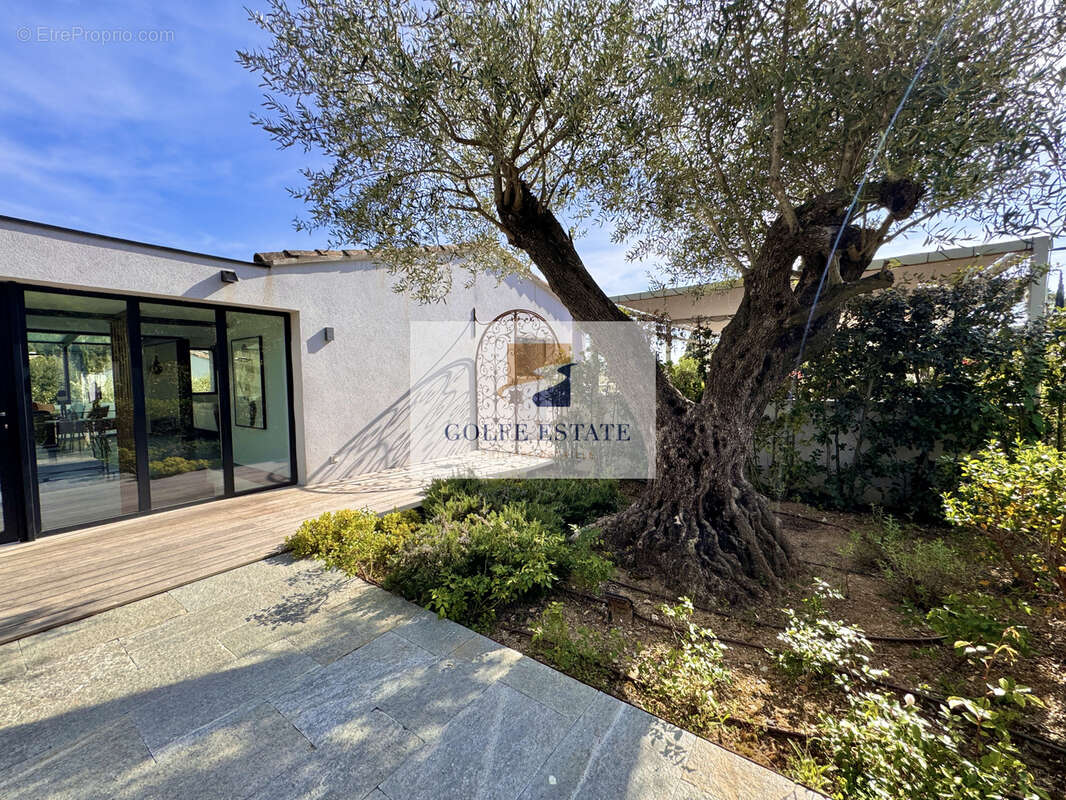 Maison à LA CROIX-VALMER