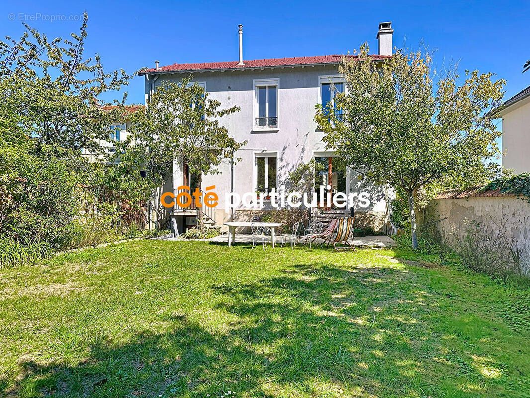 Maison à SAINT-MAUR-DES-FOSSES