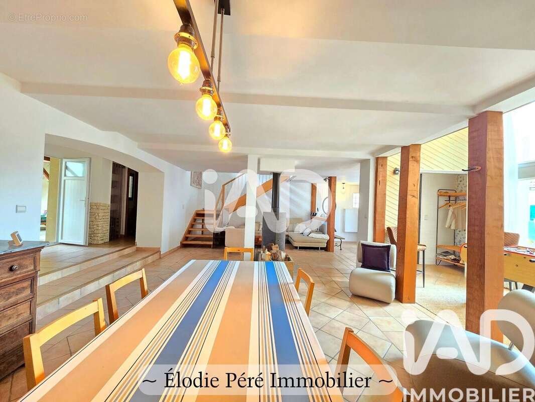 Maison 320 m² à Labatut-Riviere  - photo 8
