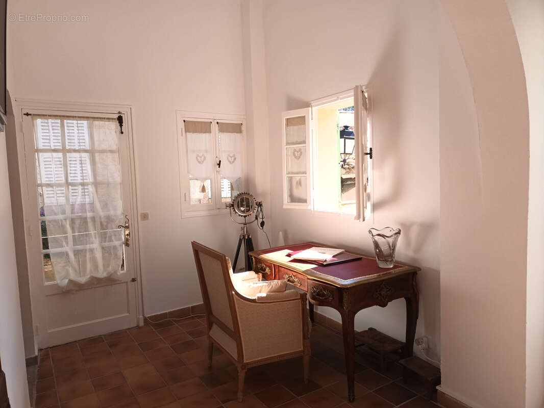 Maison à BORMES-LES-MIMOSAS