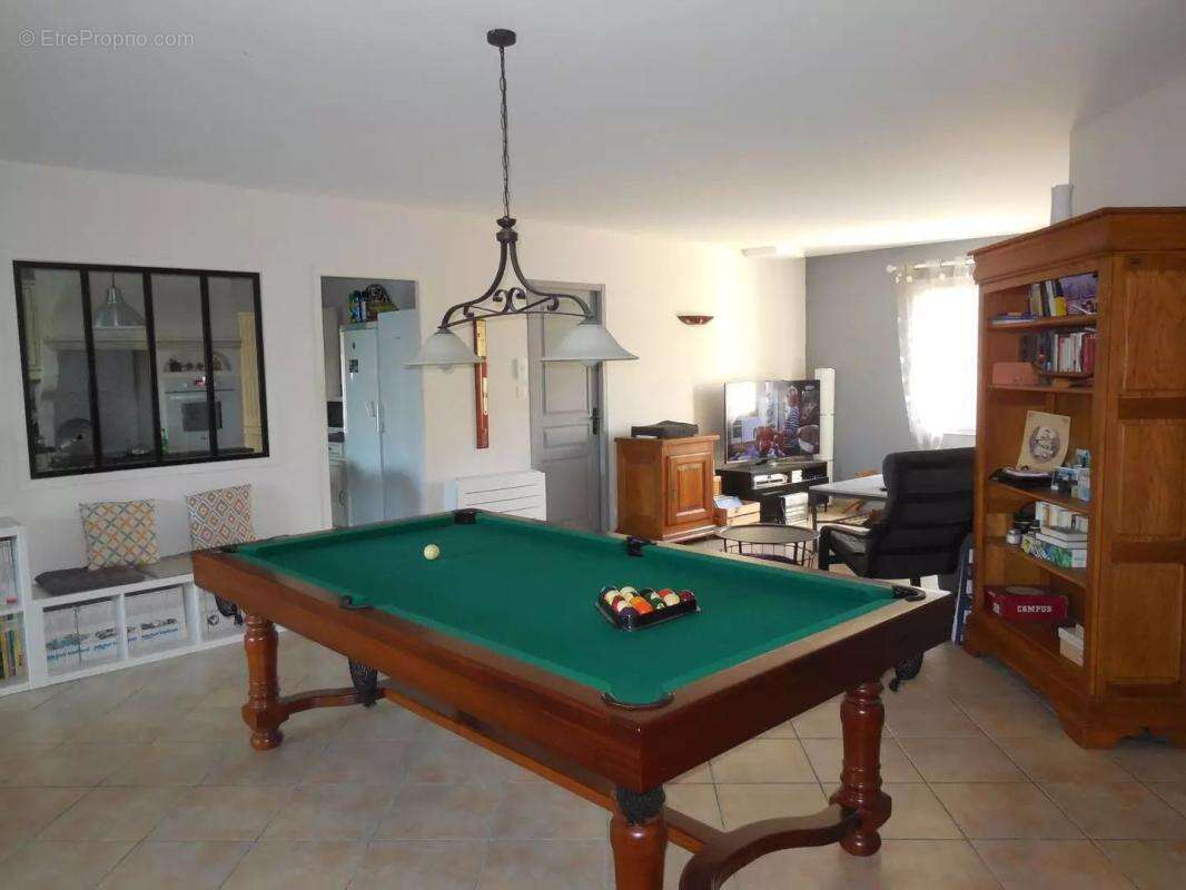 Maison à AMBARES-ET-LAGRAVE