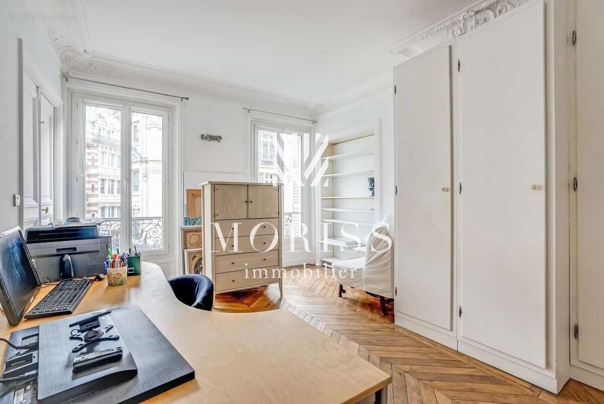 Appartement à PARIS-9E