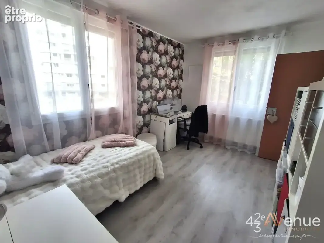 Appartement 5 pièces 89 m² à vendre à Saint-Etienne (42000) - photo 7