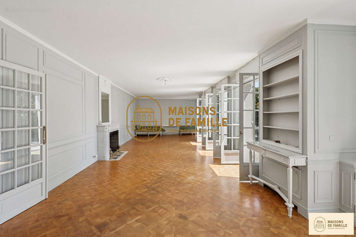 Maison à LA CELLE-SAINT-CLOUD