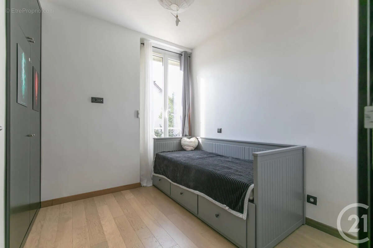 Appartement à SAINT-MAUR-DES-FOSSES