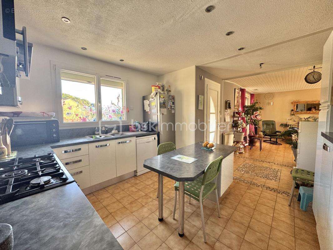 Maison T4 1000m2 de terrain, Commune très prisés proche de Beziers - photo 3