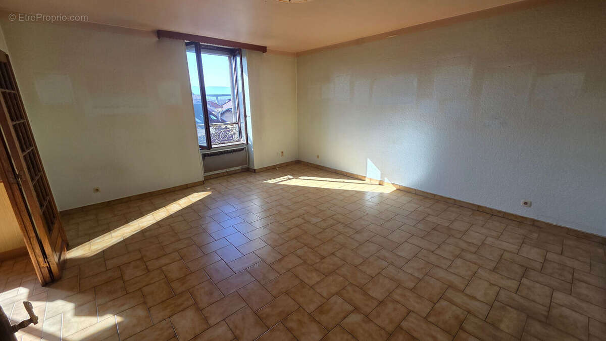 Appartement à BELLEGARDE-SUR-VALSERINE