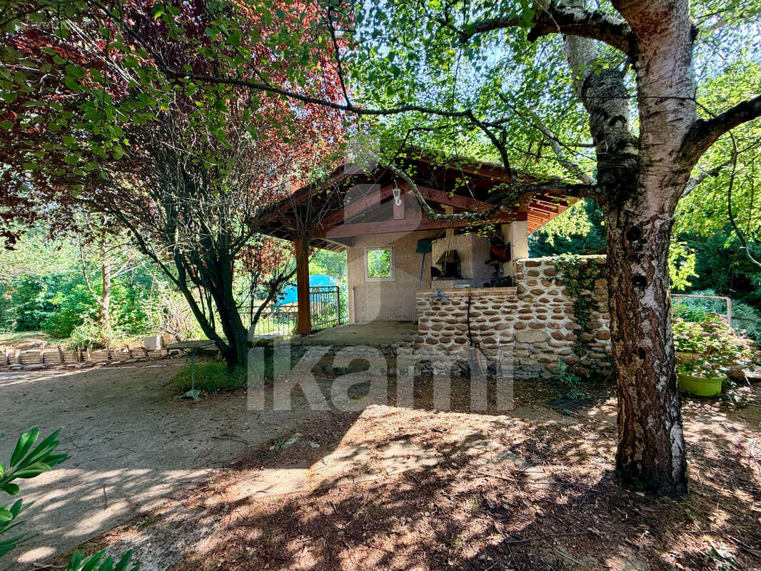 Villa  180 m2 - Dépendance - Terrain 10 000 m2 - photo 3