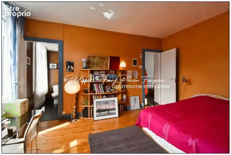 Exclusivité Maison familiale de caractère • 259 m² • 5 chambres • Jardin • Cave • Fibre • Alarme • 2 garages possibles – Saint-M - photo 15