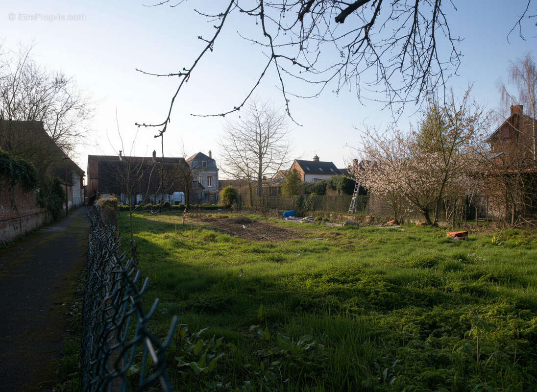 Terrain à GOINCOURT