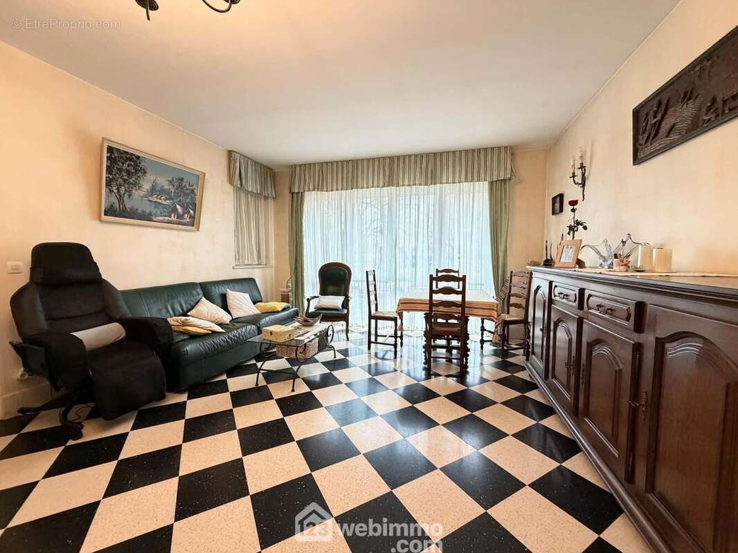 Un séjour lumineux de 25 m²