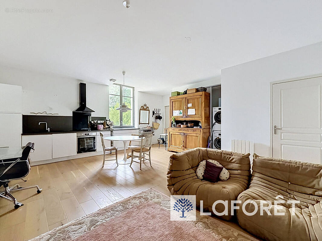 Appartement à CHAMPAGNE-AU-MONT-D'OR
