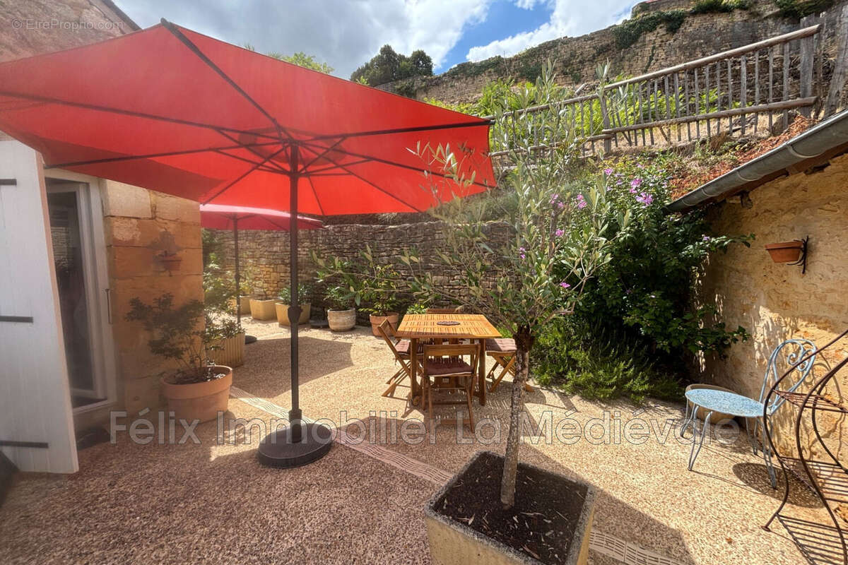 Maison 90 m² à Salignac-Eyvigues  - photo 2