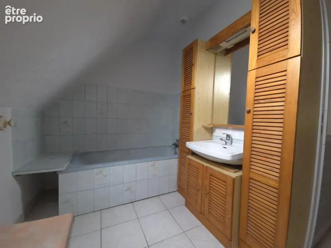 Maison familiale 4 chambres avec jardin-dependances  a vendr - photo 15