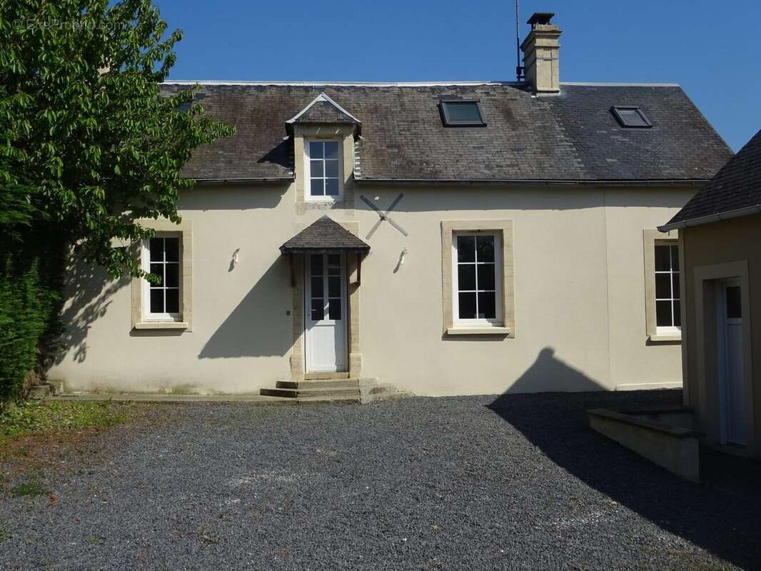 Maison à LE MOLAY-LITTRY