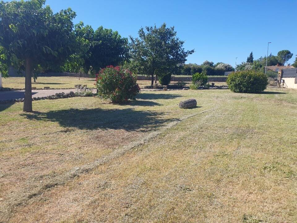 Terrain à LA ROUVIERE