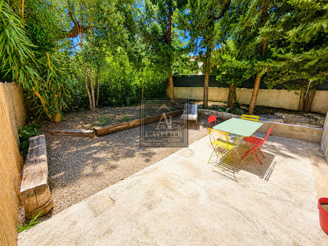 Maison de type 4 de plain-pied avec dépendance sur une parcelle de 470 m2 - photo 14