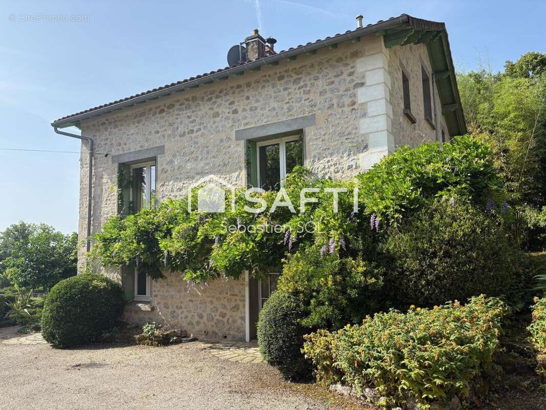 Maison 220 m² à Caussade  - photo 3