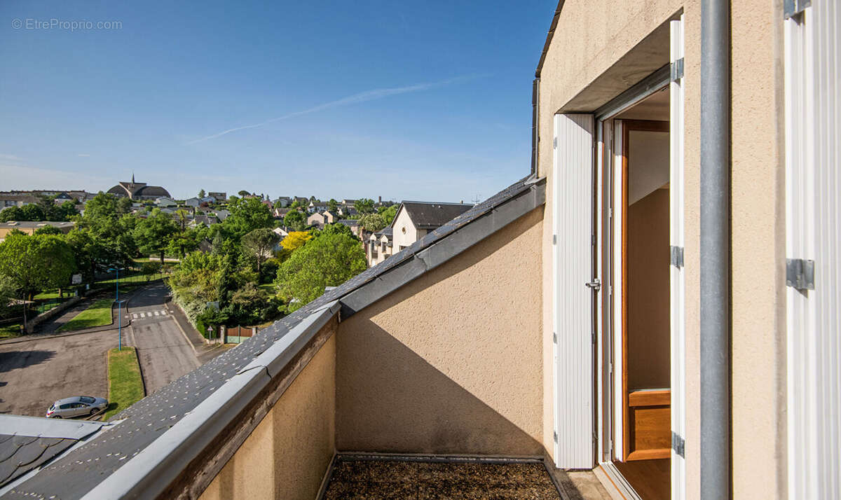 Appartement à ONET-LE-CHATEAU
