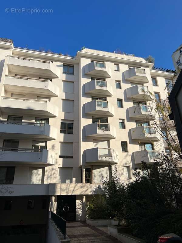 Parc de la Planchette 2 Pièces de 43 m2 + Balcon - photo 2