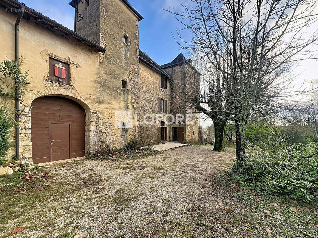 Maison à NANC-LES-SAINT-AMOUR