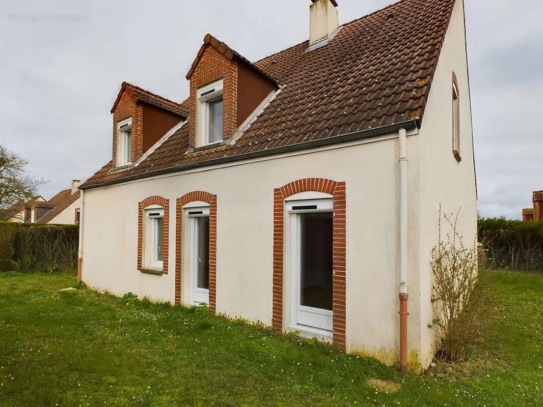 Maison à PONT-SUR-SEINE