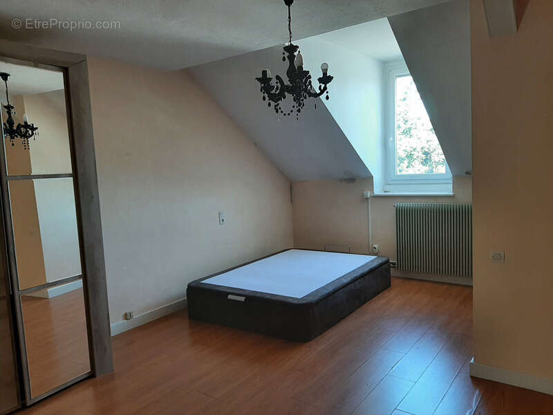 Maison à GUEUGNON