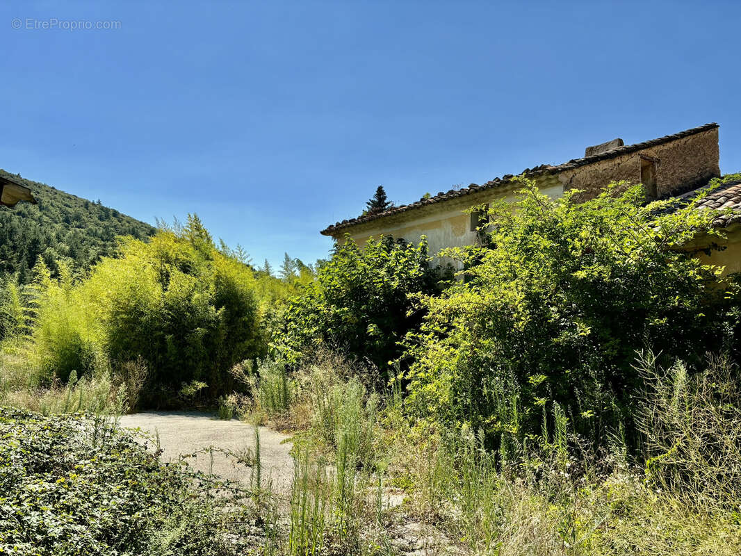 Maison à MALAUCENE