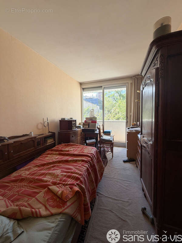 Résidence Les Jardins de Puteaux - 3 p de 65 m2 avec 13 m2 de balcon, calme et lumineux - photo 4