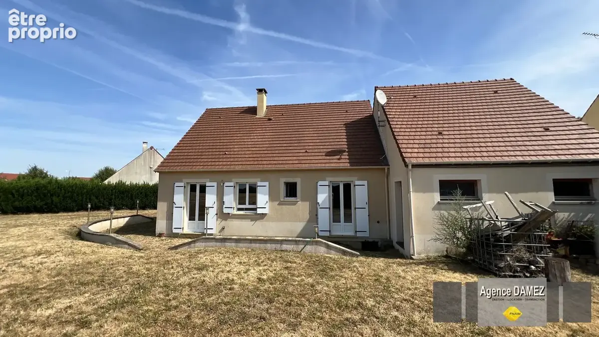 SAINVILLE (28700) - Maison de plain-pied de 2008 - 80 m² - 2 chambres - Terrain de 1 100 m² - Double garage - Greniers aménageab - photo 2