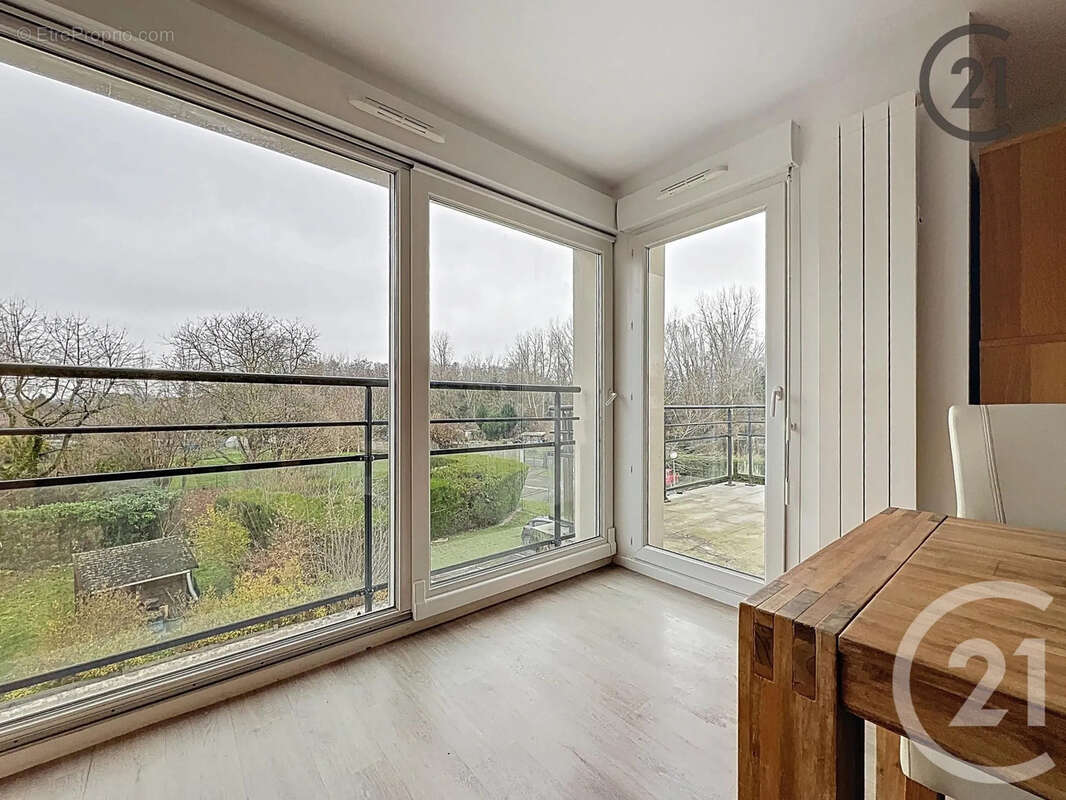 Appartement à TINQUEUX