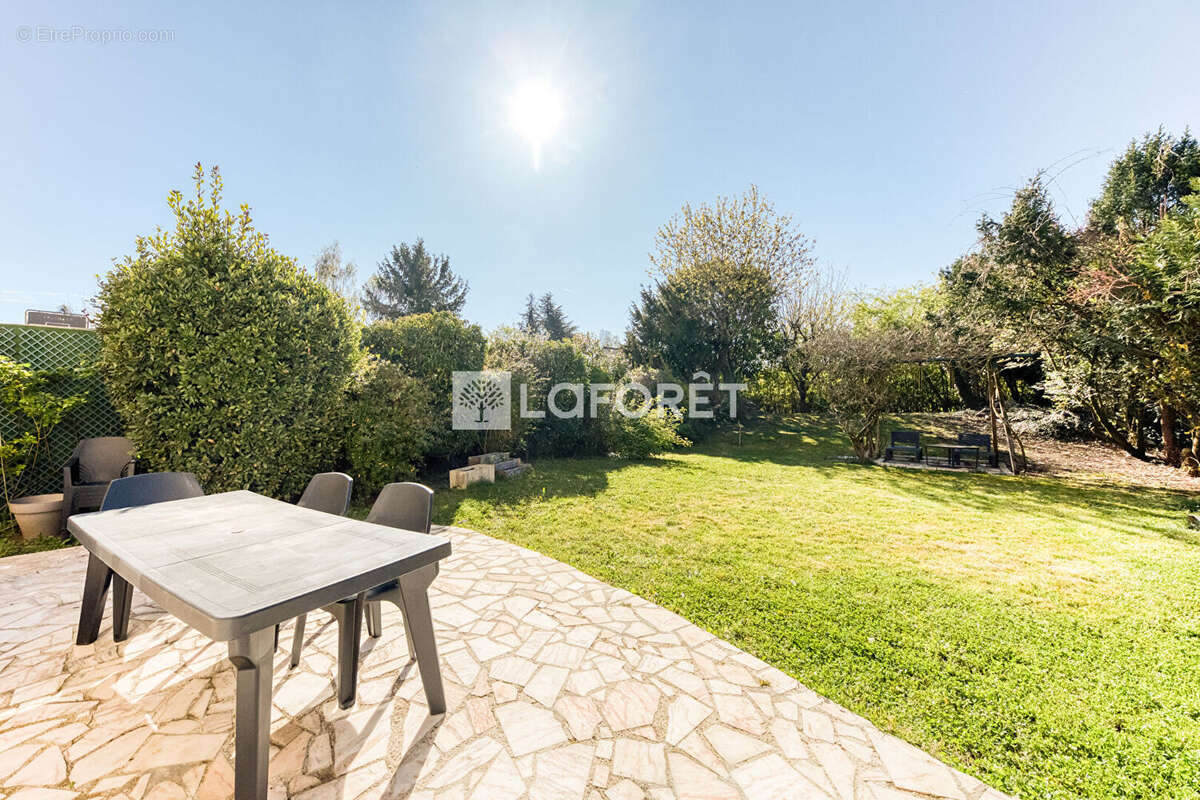 Maison à OZOIR-LA-FERRIERE