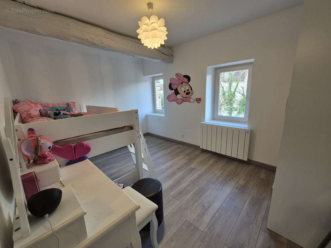 Maison à FLEURY-LA-VALLEE