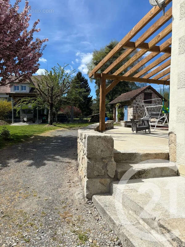 Maison 90 m² à Laroquebrou  - photo 8