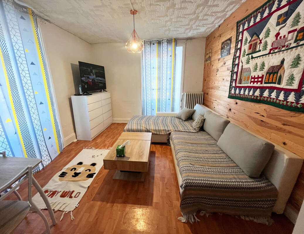 Commerce à COSTAROS